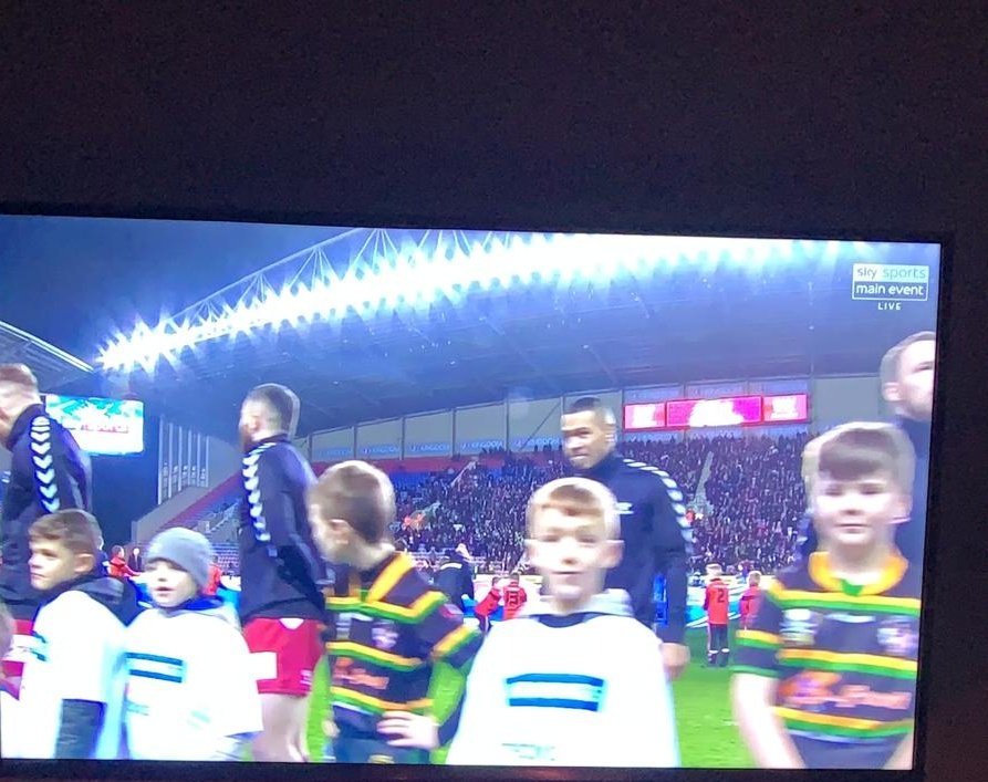 stuwithers12's tweet photo. Top night at @WiganWarriorsRL last night was a decent game Jack loved getting on the tele. Thursday nights are far to late for kids #WIGvWAR #SuperLeague https://t.co/9qkAnNgZjd