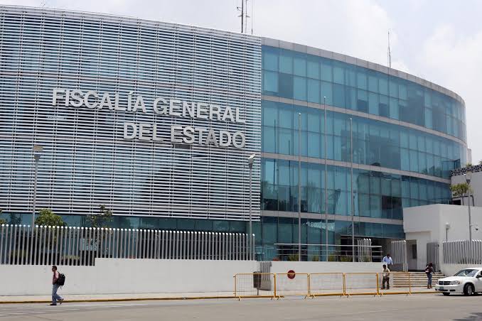 OroNoticiasPue's tweet photo. #Seguridad | La organización Red Plural de Mujeres Puebla se pronunció a favor de que el nuevo cargo de Fiscal General del Estado lo ocupe una mujer, solicitando así una Fiscalía con ‘manos de mujer’. | Entérate con @estradapaty https://t.co/esjKcMczK9