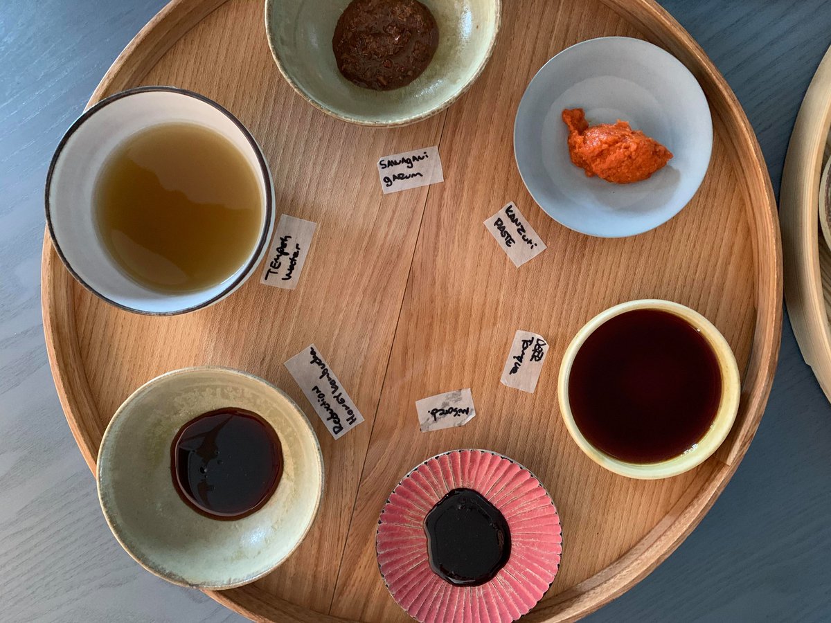 INUA_JP's tweet photo. INUAの調味料はほぼ自家製。

いつも新しい美味しさを求めて
オリジナル調味料は増え続けています。

麹やテンペ、乳酸発酵など、作り方もいろいろ！

Examples of Inua's homemade condiments and koji.

#INUA https://t.co/610n2mgBcw