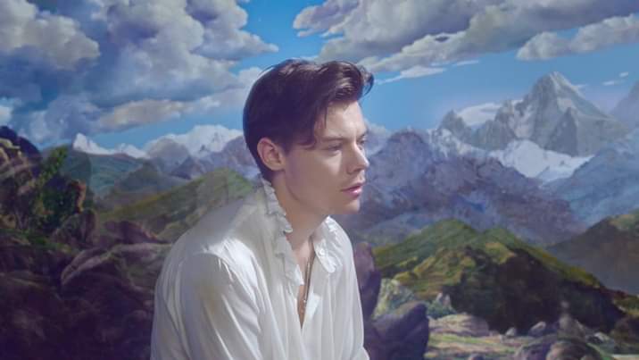 thewantedlovehl's tweet photo. Contenido de Calidad:

#Zayn con el vídeo #Flames 

#LouisTomlinson con el debut de #Walls y su presentación en #TheTonightShow

#HarryStyles con las fotos del vídeo descartado de #TwoGhost y su presentación con #Lizzo #Juice. https://t.co/o3EnAL165J