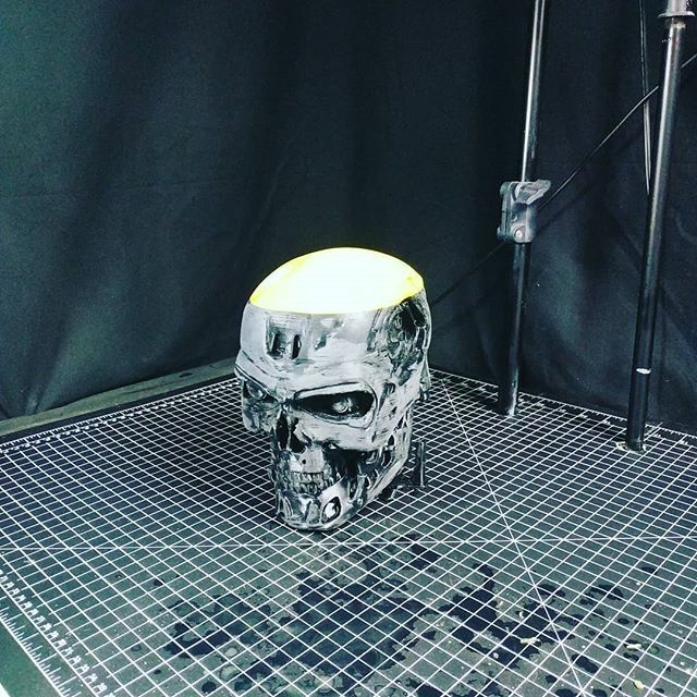 BarelyMaking1t's tweet photo. Finished removing the supports and the first round of sanding #terminator #terminatordarkfate #terminator2 #cr10 #creality #crealityender3 #hatchbox#3dprinting #wetsanding https://t.co/XTcuNUBpOt https://t.co/2TBumqUJVD