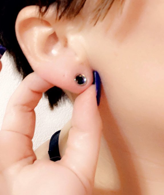 Well I&rsquo;m here bouncing on my exercise ball. I just finished stretching my ears again😜anyhow you get free<a href="/tag/merrychristmas"class="tags"><span>#merrychristmas</span></a><a href="/tag/christmaspresent"class="tags"><span>#christmaspresent</span></a><a href="/tag/christmasspirit"class="tags"><span>#christmasspirit</span></a>