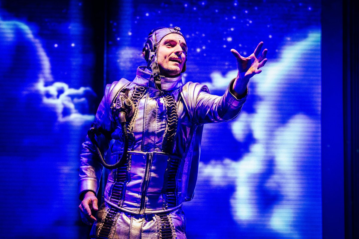 PascalLegrosOff's tweet photo. @jvernemusical revient dès aujourd'hui, profitez-en 🚀⭐
👉 https://t.co/dA7gea13Uw #theatre https://t.co/kyuueSdFap