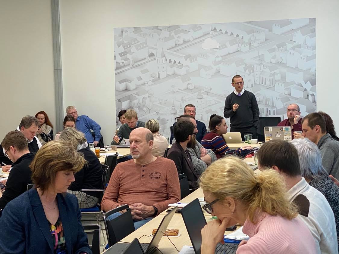 smartcesko's tweet photo. O úspoře a financování SMART projektů má dnes svou část prezentace náš kolega Petr Jirman.
#financovani #uspora #smartcesko #udrzitelnecesko https://t.co/VXmIz3YVRM
