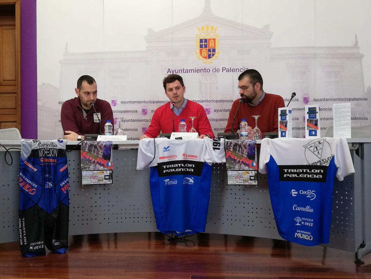 ClubTriPalencia's tweet photo. Presentación oficial en @palenciaayuntamiento del #Vduatlonciudaddepalencia de la mano de @victort_a
Agradecer a nuestro ayuntamiento todo el apoyo que nos está dispensado ante este y futuros proyectos en favor del triatlón provincial. https://t.co/lpK7JD429C