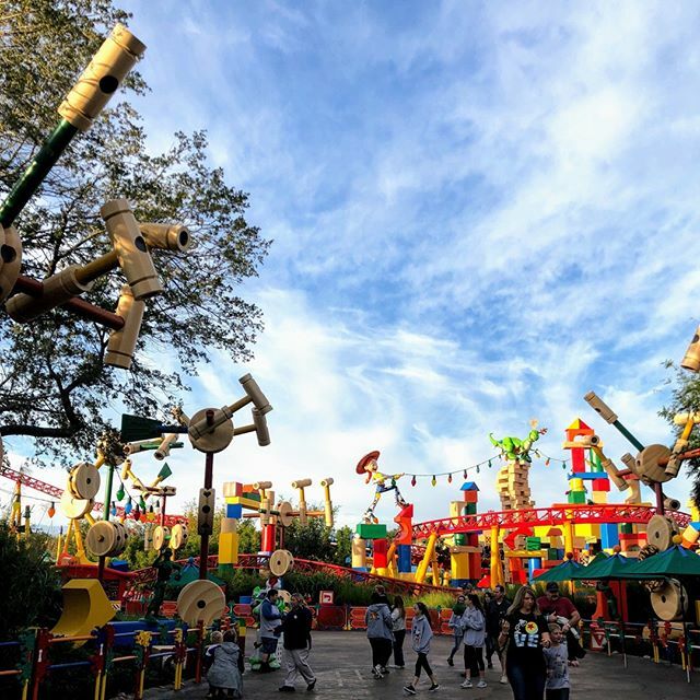 disneypass_'s tweet photo. Buenos días desde #ToyStoryLand en #DisneyHollywoodStudios #Disney #DisneyParks #DisneyPass #orlandopass ⠀
⠀
Síguenos para mas info de todo lo que tiene #Disney para ti. @disneypass @orlandopass https://t.co/NrbiPyXG4O https://t.co/dQliAoX9z3