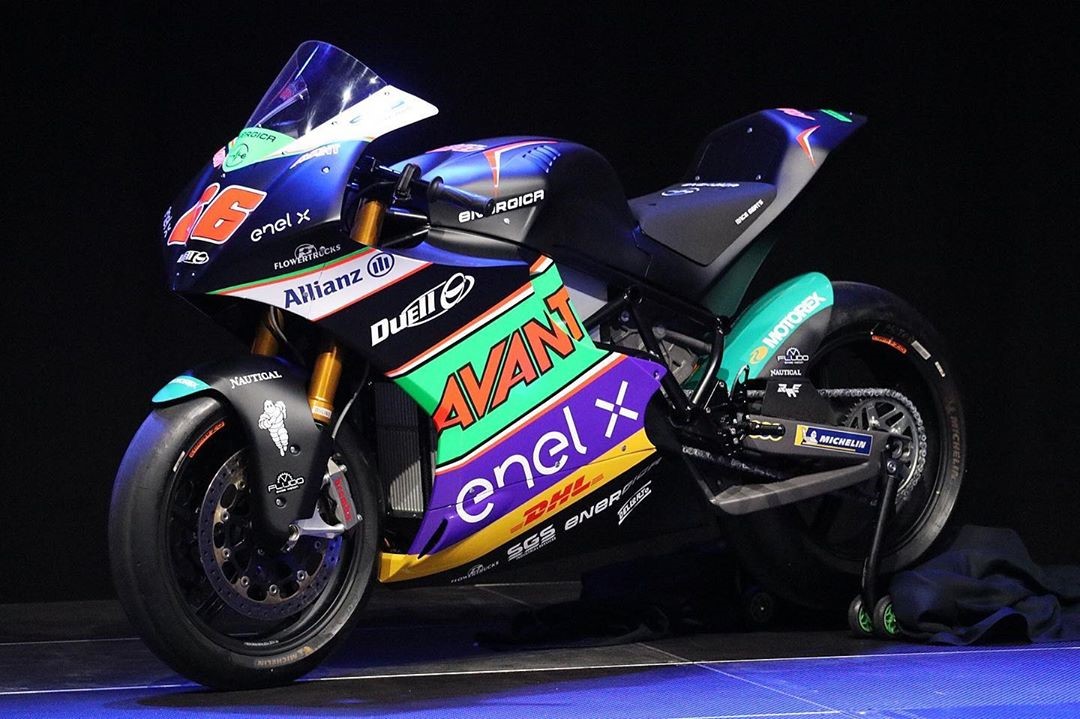 EpaddockIT's tweet photo. Avant Ajo MotoE ⚡️ and Niki Tuuli 🇫🇮 together again in 2020
"We will work hard in 2020 to have a mistake-free year that allow us to fight for the top positions in every race"
Here the full post: https://t.co/KG2h93vAa4
#MotoE #NT66 #AjoFamily #AvantAjoMotoE https://t.co/0eU1Cmr4jh