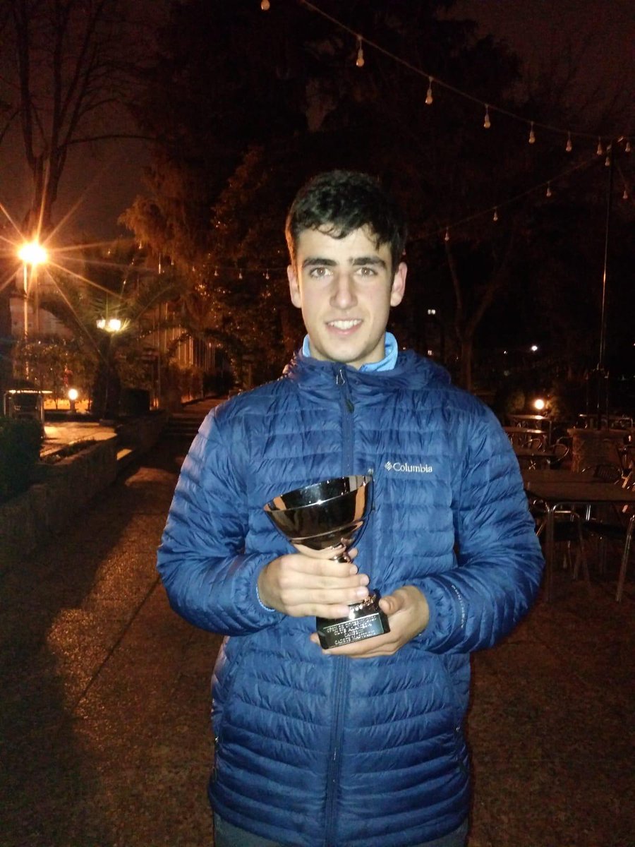 MMOSPORTSCLUB's tweet photo. Pablo Barbosa, jugador de nuestra Academia, campeón del Open Invierno en el @ClubAlameda en la categoría Cadete A, al vencer en la final a Sergio Pérez. Enhorabuena 🥇🏆 #cajamagica https://t.co/vcSjsqKDTV