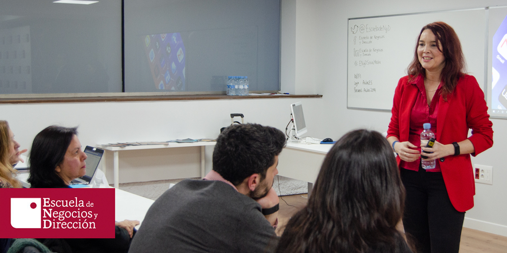 uemcbusiness's tweet photo. 🙌Lleno absoluto en #ENyDSocialMedia donde hemos podido aprender de auténticos profesionales como @VanGarBar, @DonPabloBernal, @Clemenzzas, Verónica Rodríguez y Patrick Dorst. Con ellos hemos hablado de #copywriting, #socialmedia, #MarketingDigital y #growthhacking. ¡Gracias! 👌 https://t.co/H9tSWH4Iwu