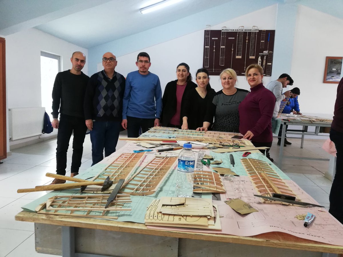 turkhavakurumu's tweet photo. THK İnönü Havacılık Eğitim Merkezi’nde THK Şube saymanları için rehber öğretmen tekamül kursu açıldı. Kursa, THK Polatlı, Karaman, Konya-Ereğli, Samsun-Bafra, Eskişehir-Mihalıççık ve Muradiye şubeleri ile Adana şube saymanları katıldı.
#thk1925 #thkinönü #thk #tekamülkursu https://t.co/SdTnJjEspL