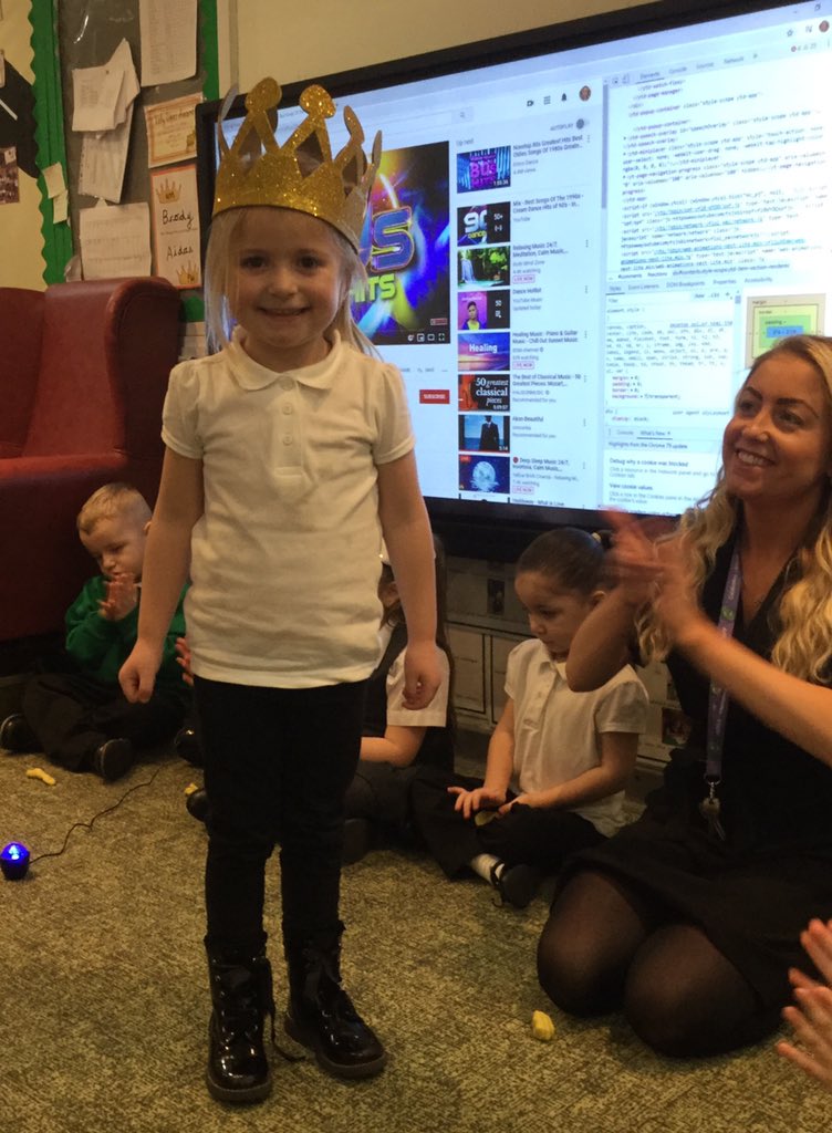 CaldiPrimary's tweet image. 💚⭐️Today&apos;s dough disco queen! #finemotordevelopment @AETAcademies ⭐️💚