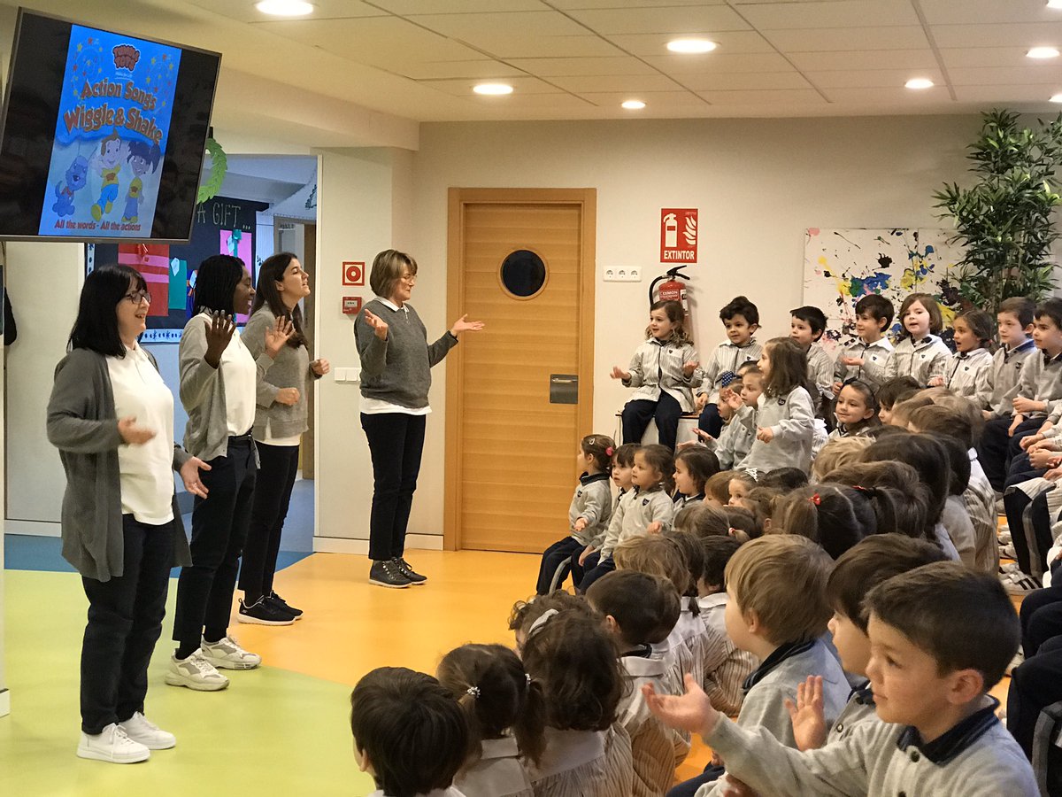 InterAravaca's tweet photo. Disfrutando de las puertas abiertas desde los más pequeñas hasta los más mayores! GRACIAS POR VENIR! https://t.co/ksEEbg4oml