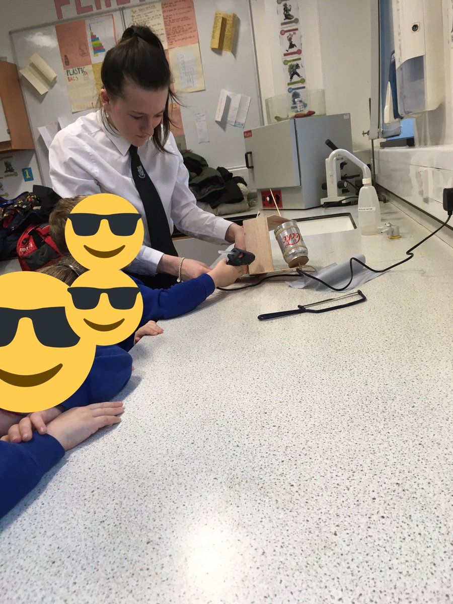 DennyHighSTEM's tweet image. Hard at work! #tinyengineers #STEMforall