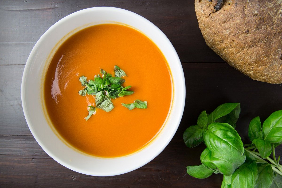 3riversingleby's tweet photo. Warm up with our tasty, new tomato and red pepper soup with a bread roll 😋 Freshly homemade! https://t.co/l5dgWQ2TFM