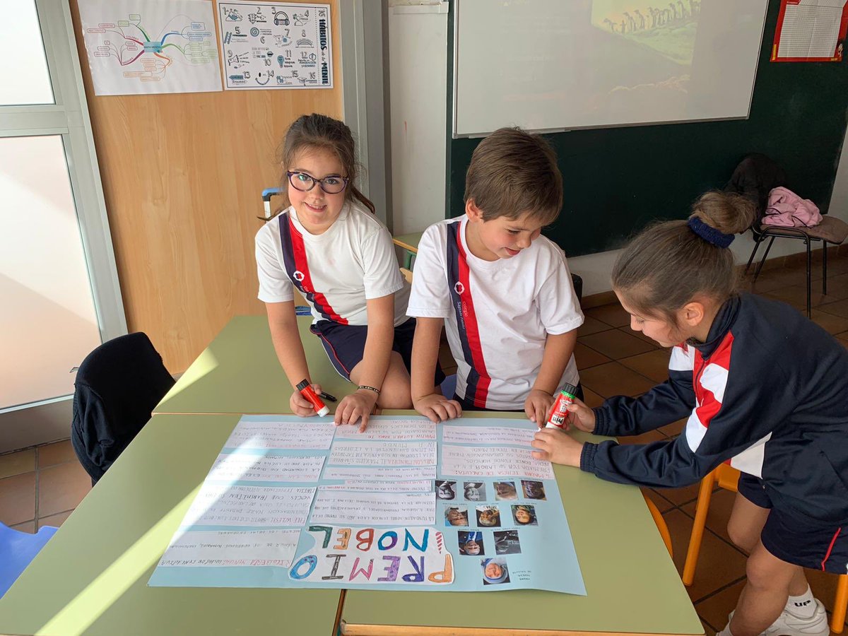 nazaretlapalma's tweet photo. #2Prim #díadelapaz /Aprendiendo e investigando sobre esta jornada y las grandes personalidades que nos hablan de #paz #VamosContigo @coleinnovadores https://t.co/BJuja8XJQp
