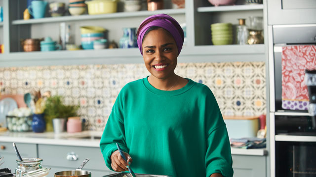 In need of a celebration bake for a special occasion? Does the thought of baking send you into a spin? Nadiya Hussain is here to help! We want budding UK bakers who need a helping hand to take part in Nadiya Bakes, a brand new show for BBC Two.  bbc.in/2RIo4JK