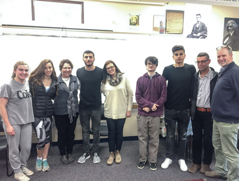 music_thebridge's tweet photo. 👊Galilee dreamers: Jewish and Arab teenagers working together for peace. See how young people are building a better tomorrow 👏👏👏👏
Read more 👉 https://t.co/T8u7jZFRZd
#makepeacenotwar #eduaction4all https://t.co/95mKbMoNhf