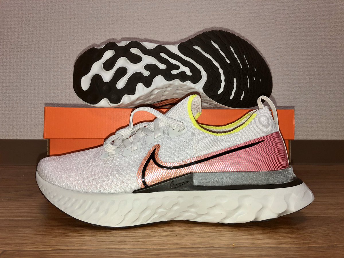 kmtasyumi0's tweet image. こいつと初マラソン走ります！

#infinityreact 
#NIKEREACT 
#インフィニティリアクト 
#ナイキリアクト