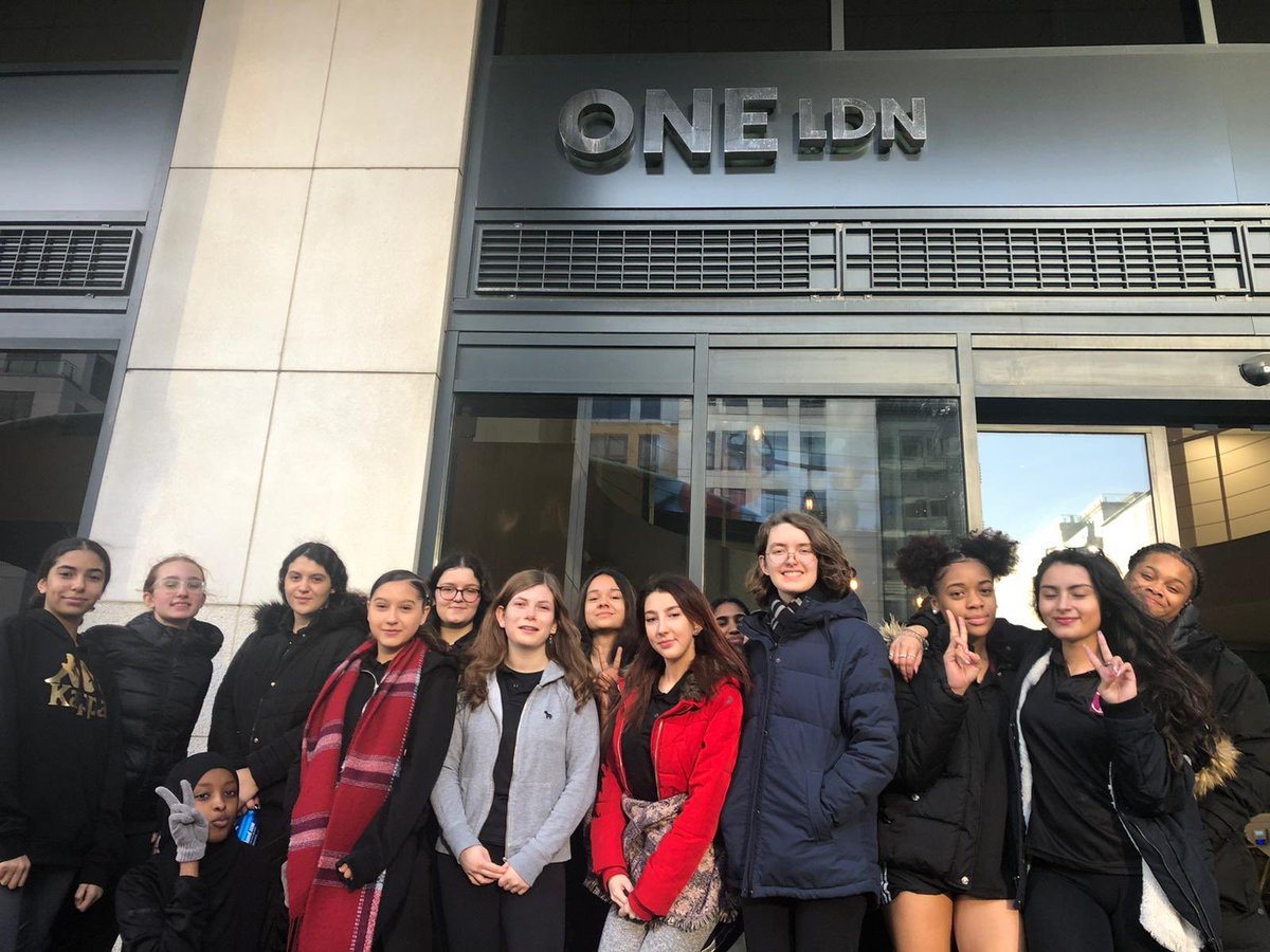 ChelseaAcadPE's tweet photo. Y11 girls have been enjoying the opportunity to participate in exercise classes at ONE LDN gym during their PE lessons this half term. #oneldn #community https://t.co/XzsDjY8x8d