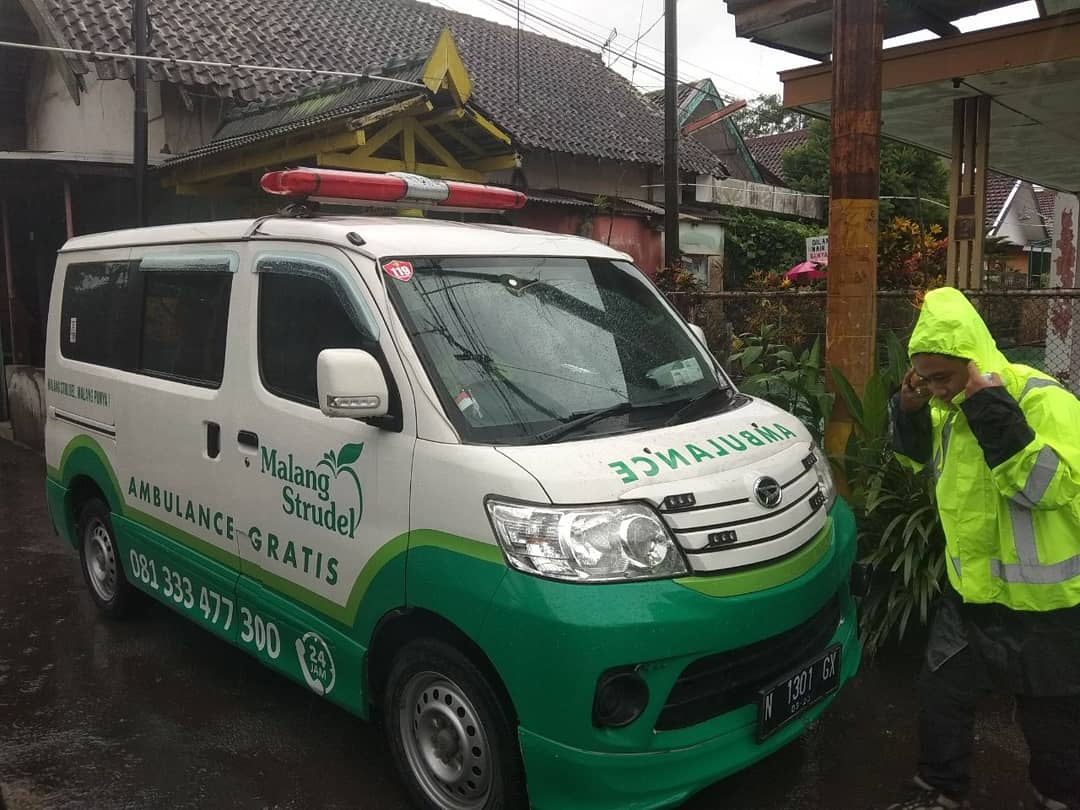 ambulancemalangstrudel tweet media