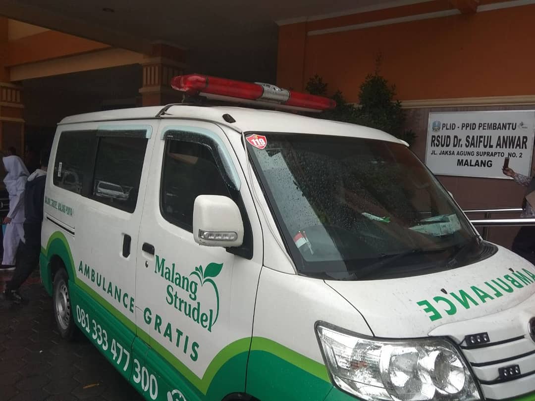 ambulancemalangstrudel tweet media