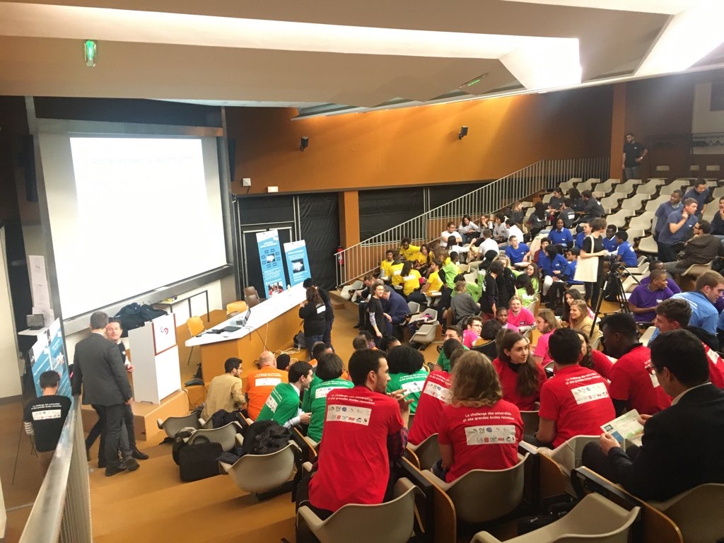 Rennes_CS's tweet photo. @Rennes_CS c'est parti pour le #ChallengeDigitalTransformer sur le campus ! https://t.co/jSS78aWJEa