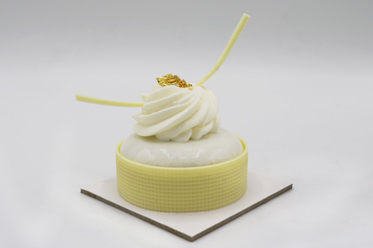 Los alumnos del Máster en Pastelería de Vanguardia siguen conociendo las principales técnicas y tendencias de manos de sus protagonistas. Alta pastelería creativa con José Manuel Marcos