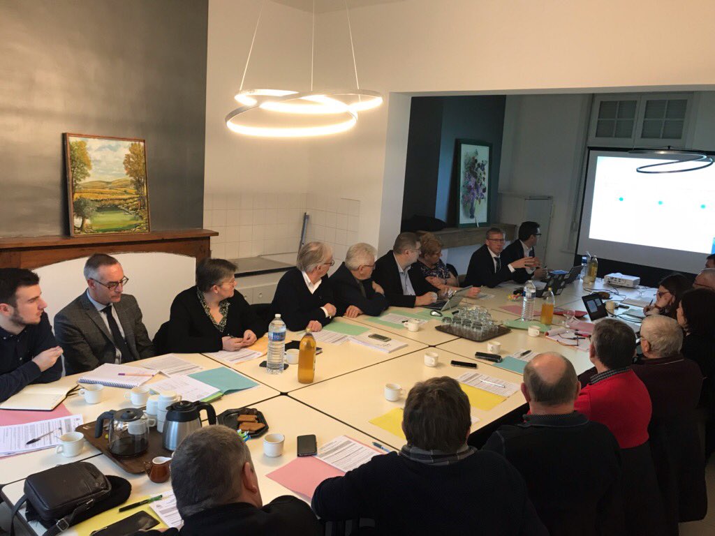 EnergieFlandre's tweet photo. En direct de #Ledringhem - reunion avec @GrDF pour travailler sur le bio-méthane d’origine agricole #gazvert #TransitionEnergétique #Flandre https://t.co/5V1ezyzOg9