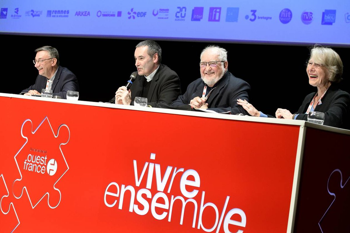 ⛪ 🙏 Les paroisses, maillon indispensable du bien #VivreEnsemble dans nos campagnes ? Oui, aux croyants de se mobiliser. 

Retrouvez les meilleurs moments de la table ronde en vidéo dans notre article 📝 

Les catholiques peuvent vivifier la ruralité ➡ bit.ly/36DK0Ko