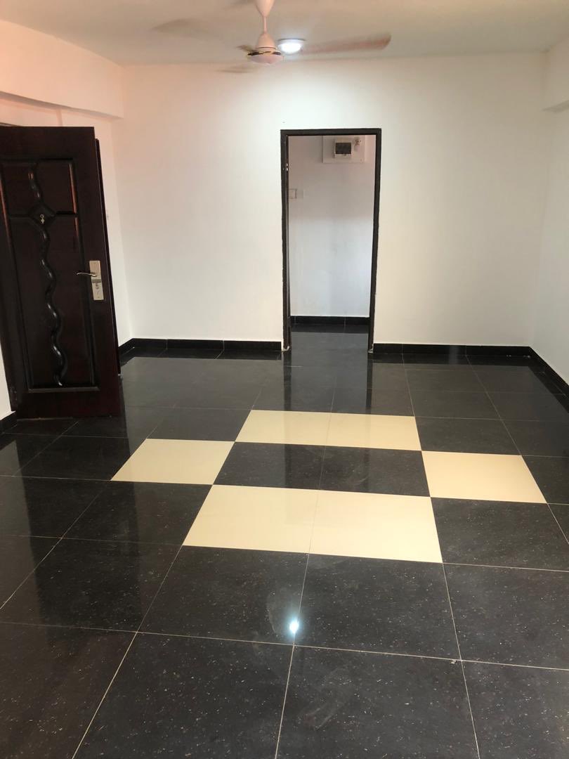 oye_xx's tweet photo. 1bedroom apartment located around American House available for rent. 1500cedis/month. Please Retweet💛 https://t.co/lVN3wkO9wy