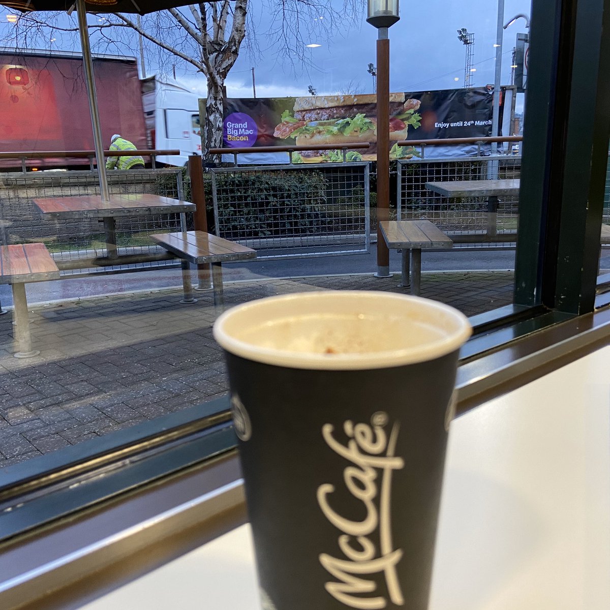 Good morning! We are up in Yorkshire doing some #colapz photography for the day. Got my eye on that GRAND Big Mac for lunch! 🍔😋  Have a great Friday #FridayFeeling