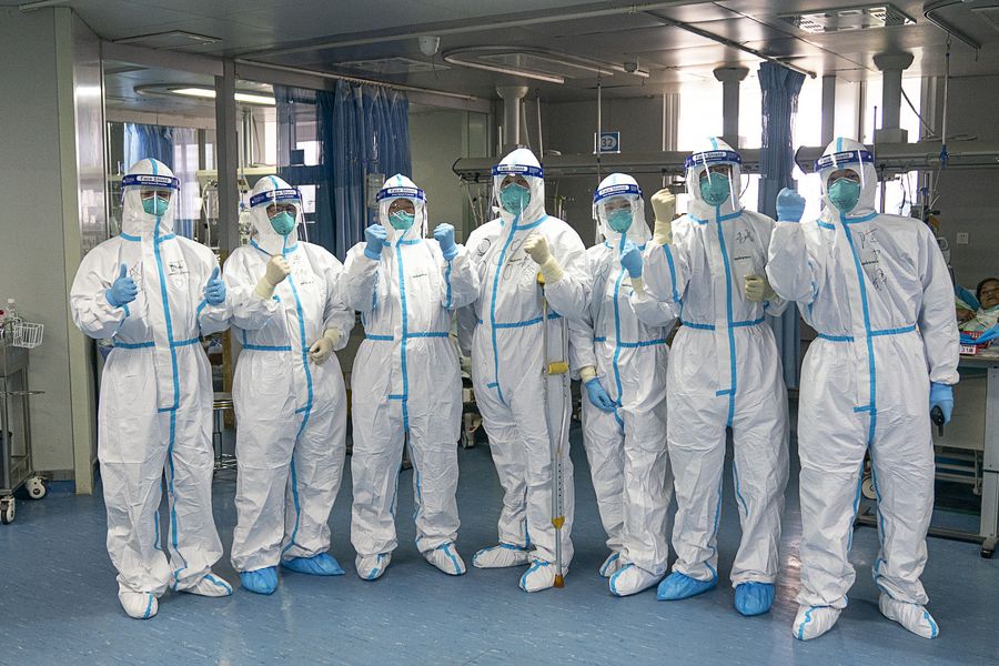 XHNews's tweet photo. Opinion: No reason to panic after @WHO PHEIC announcement
Read: https://t.co/nNN4z0nZPx https://t.co/53g9Nd2KM6