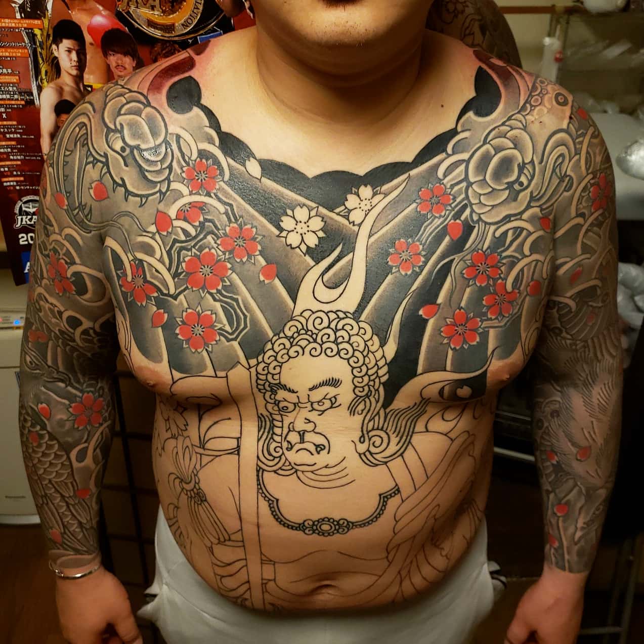 刺青道場　二代目梵天　tattoo タトゥー　彫師 刺青 彫師 四代目梵天 彫けん🇯🇵Bonten4_Horiken | 背中の二重