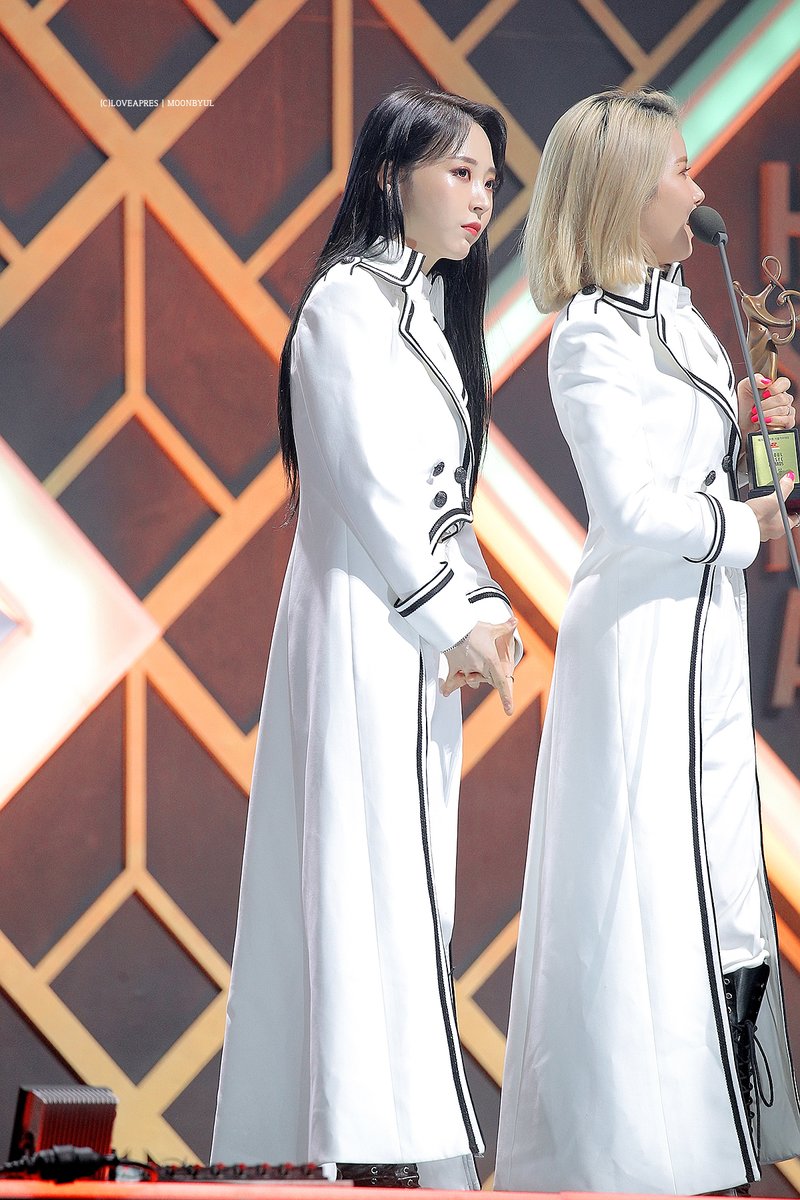 loveapres's tweet photo. 200130 
#문별 #마마무 #moonbyul #mamamoo @RBW_MAMAMOO https://t.co/XyuzM7c9vo
