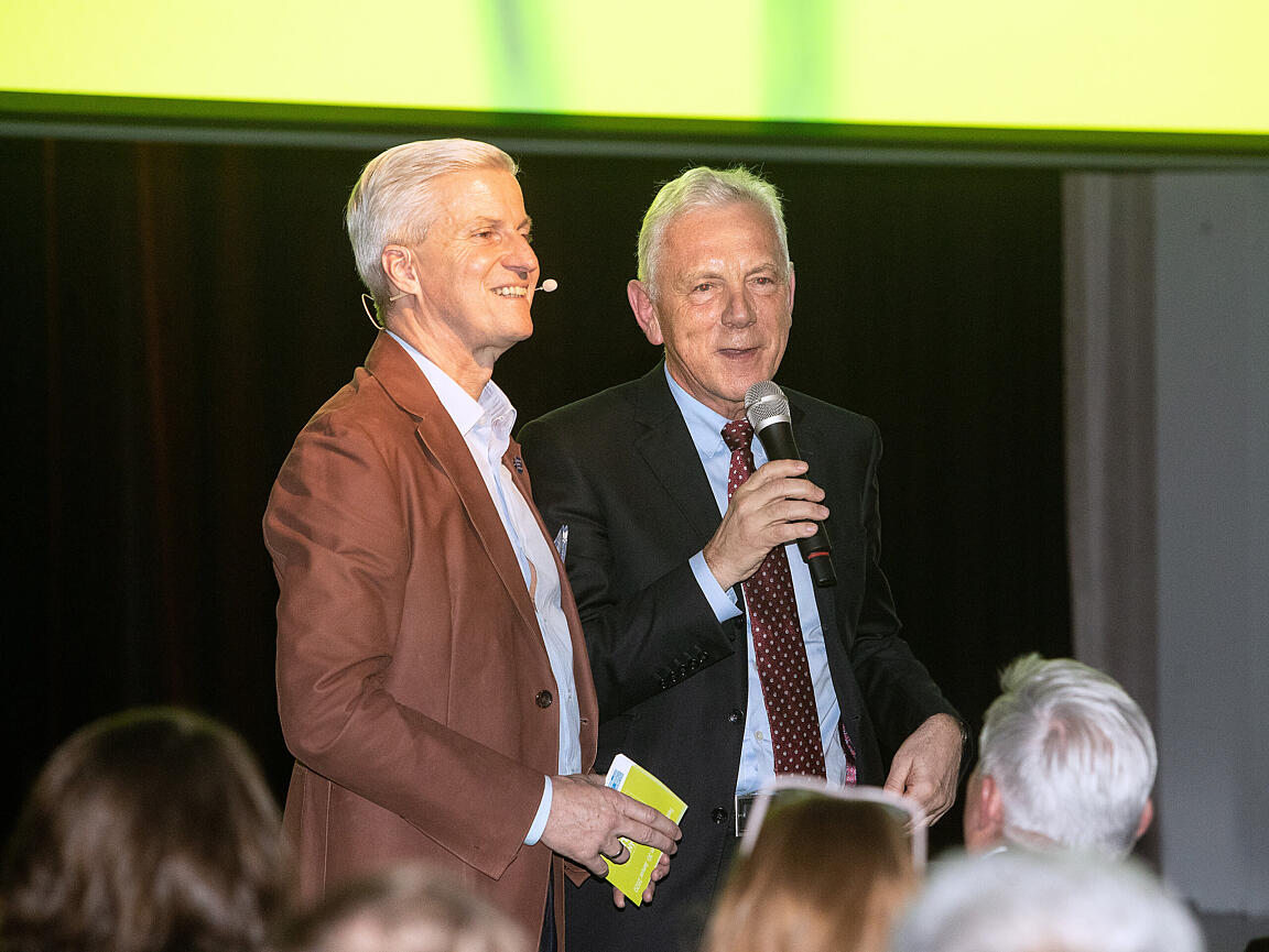 UweRalfHeer's tweet photo. Das Fest des Sports 2020 in der Pyramide der
@kskheilbronn Tolle Sportler, magische Momente mit Andreas #Axmann, #Olympia -Perspektiven und finanzielle Unterstützung für die Talente aus der Region. @stimmeonline https://t.co/s3B0vpCcUO https://t.co/CTpOwmltdc