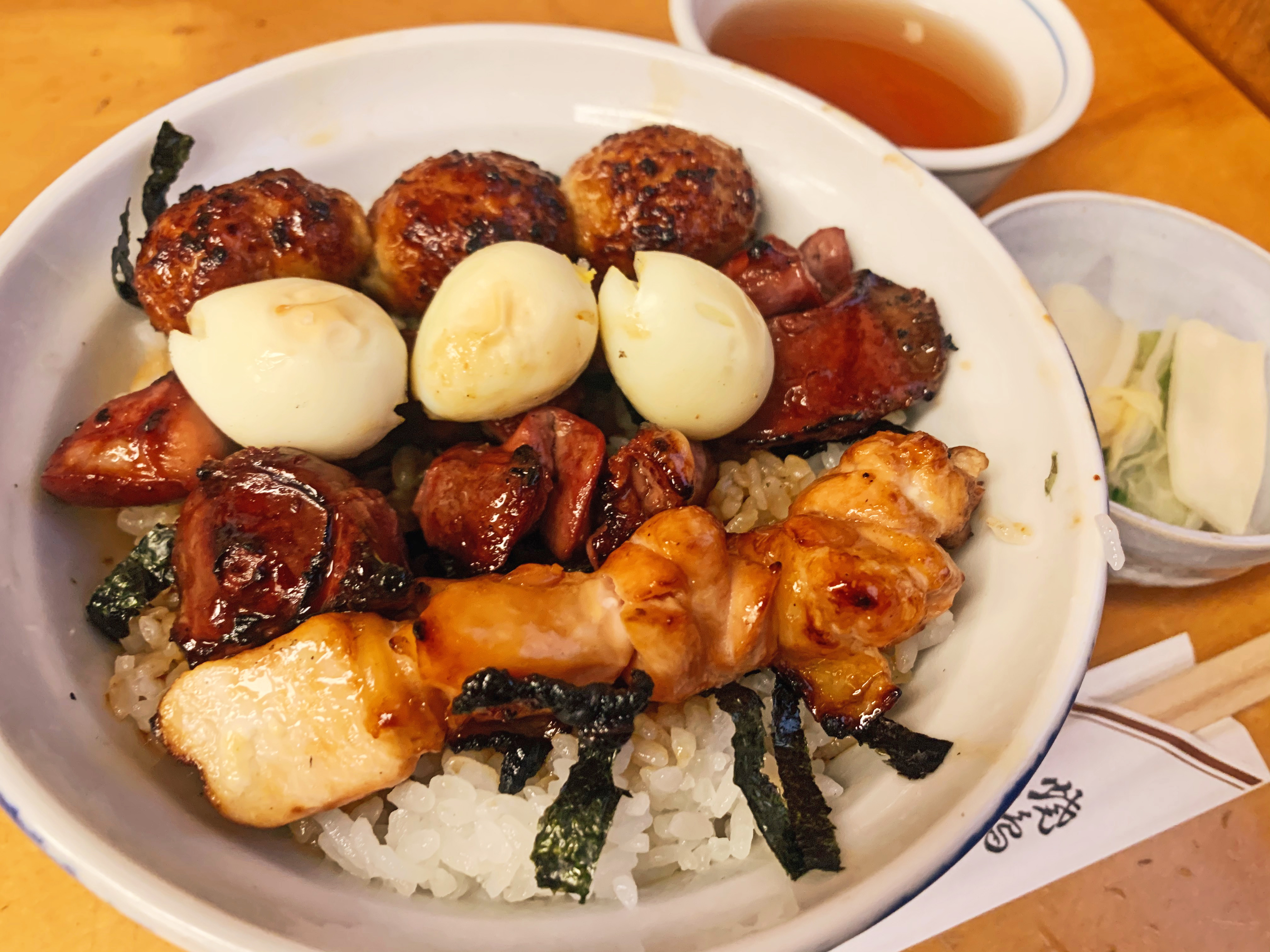 唯一無二の絶品グルメ むにぐるめ 焼鳥丼は1150円 大盛りは 100円となります ランチメニューは焼鳥丼と親子丼のみとなります T Co Rnzmcki5um Twitter