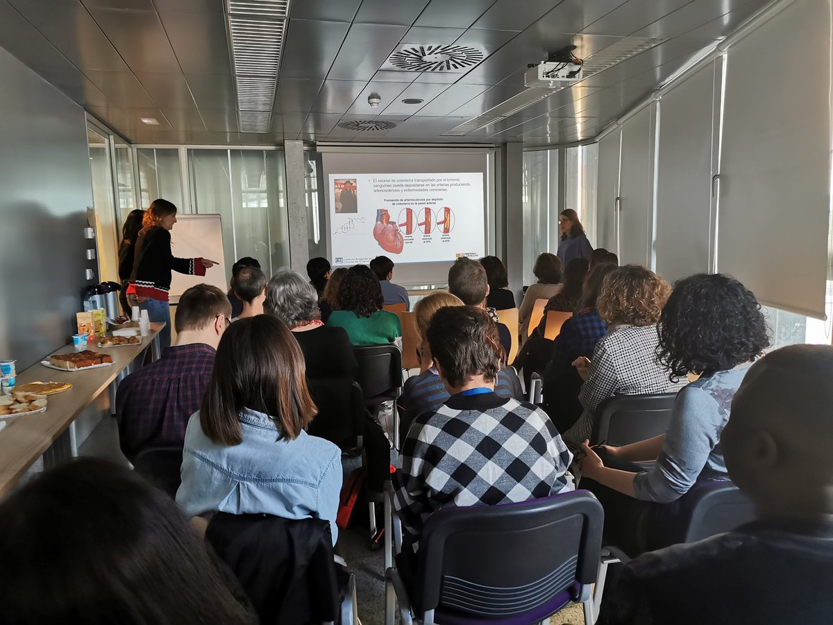 jnavarrolop's tweet photo. Inauguramos el #2020 con el I #DesayunoCienciaIACS del año. La Dra. Ana Cenarro investigadora del @iacs_aragon nos presenta las "Características del Colesterol". Qué mejor fecha para este tema que tras las navidades! https://t.co/svXeukHPv7