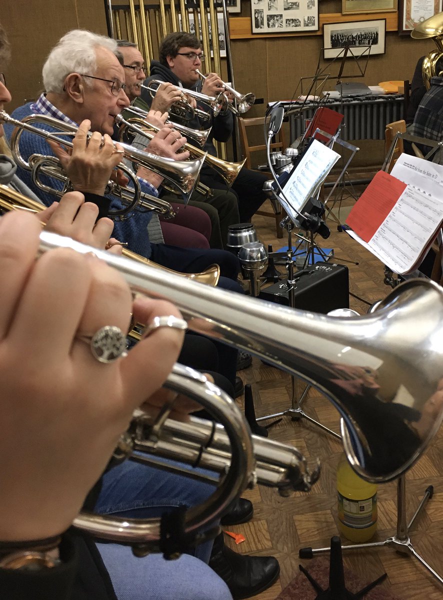 BanovallumBrass's tweet photo. Eight cornets on the back row last Tuesday (sop taking photo)...MD Steve didn’t know what hit him. Sod’s law there will be three tonight! #horncastle #backrowcornets https://t.co/sphTNvSvjc