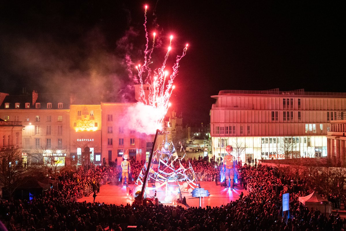 #TraverseesKimsooja s’est achevé le 19/01, après + de 3 mois d’une aventure artistique ds #Poitiers, mêlant création contemporaine et #patrimoine.
👉+ de 165 000 visites cumulées pour l’ensemble des lieux &amp; RDV artistiques. Merci à tous les visiteurs, venus d’ici et d’ailleurs !