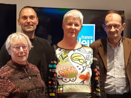 📻Dominique, Geneviève, Véronique et Sandra témoignent sur @fbleuchampagne du bénévolat d'accompagnement au micro de <a href="/oliviercattiaux/">Olivier Cattiaux</a> :
francebleu.fr/emissions/c-es…