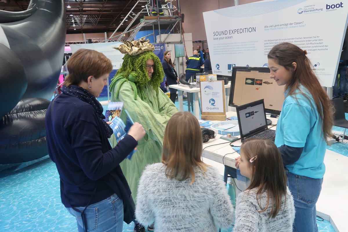 FishBaseProject's tweet photo. Our Fishsound Quiz at the @Mundusmaris booth was an attraction at #BOOT2020 in #Duesseldorf, particularly to young visitors of the love your ocean space. https://t.co/8pa2IQJCBA https://t.co/x0FBR2hPbP