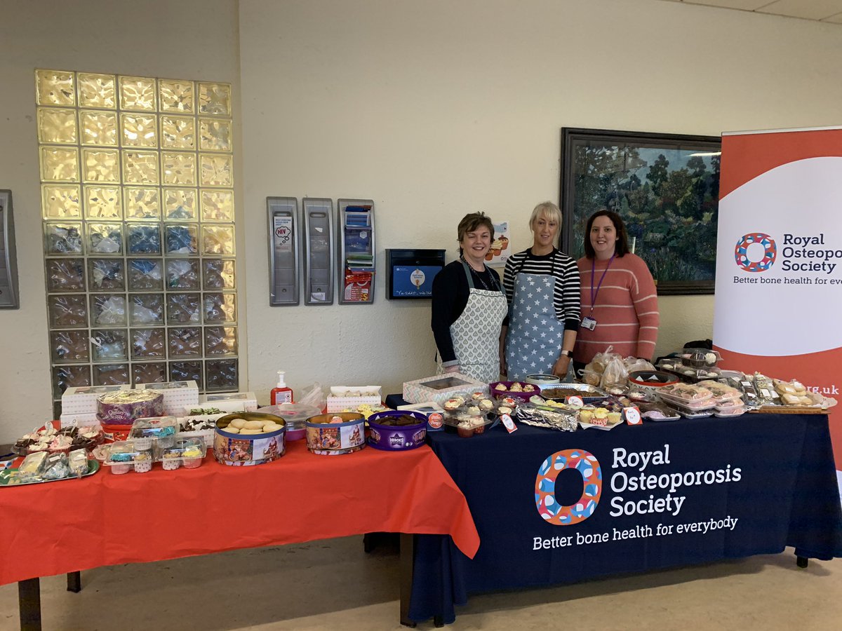 aislingmcintyre's tweet photo. @WesternHSCTrust  @CathyglassCathy @JodieCarr2013 @bobjbrown  big cake sale in the front hall Altnagelvin.  Won’t last for long ........ https://t.co/AngISxUzPV