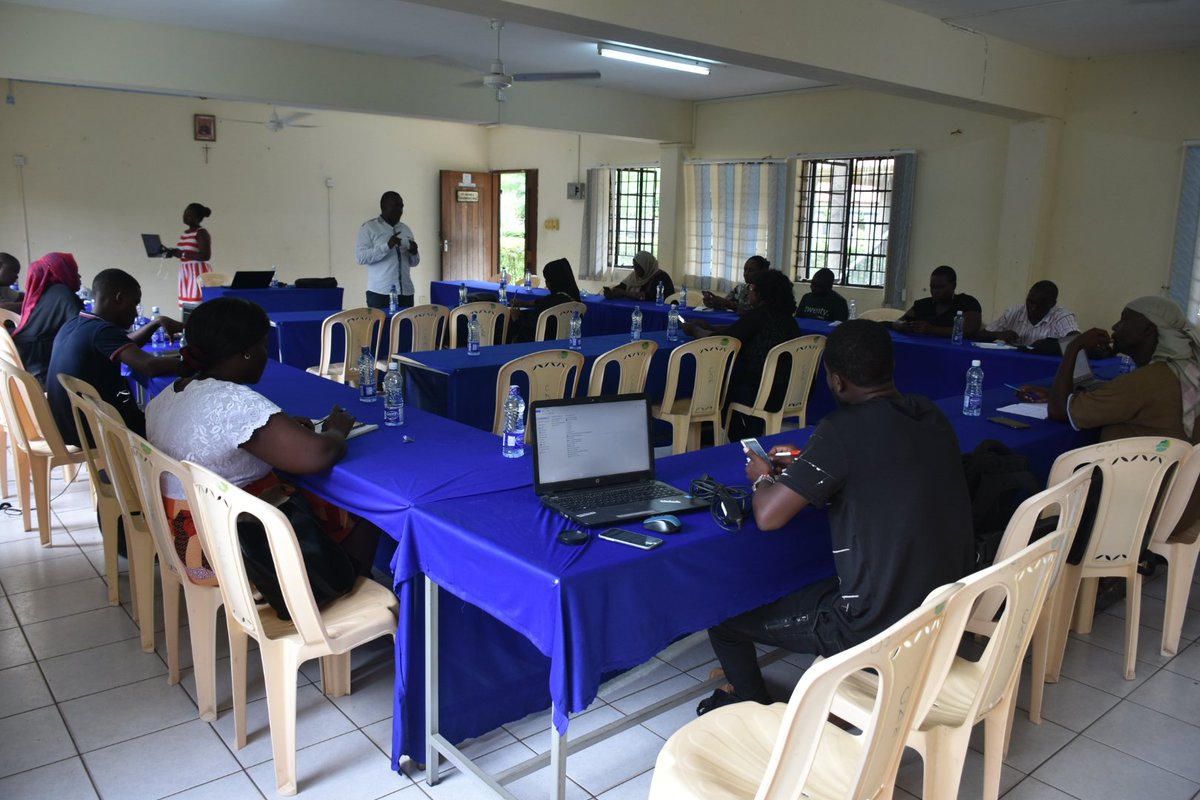 ManyattaYouth_m's tweet photo. CSOs meeting on matters security.
#CSOsSecurity
@AnikaTv_ke
@ManyattaYouth_m https://t.co/Baz48w9GUV