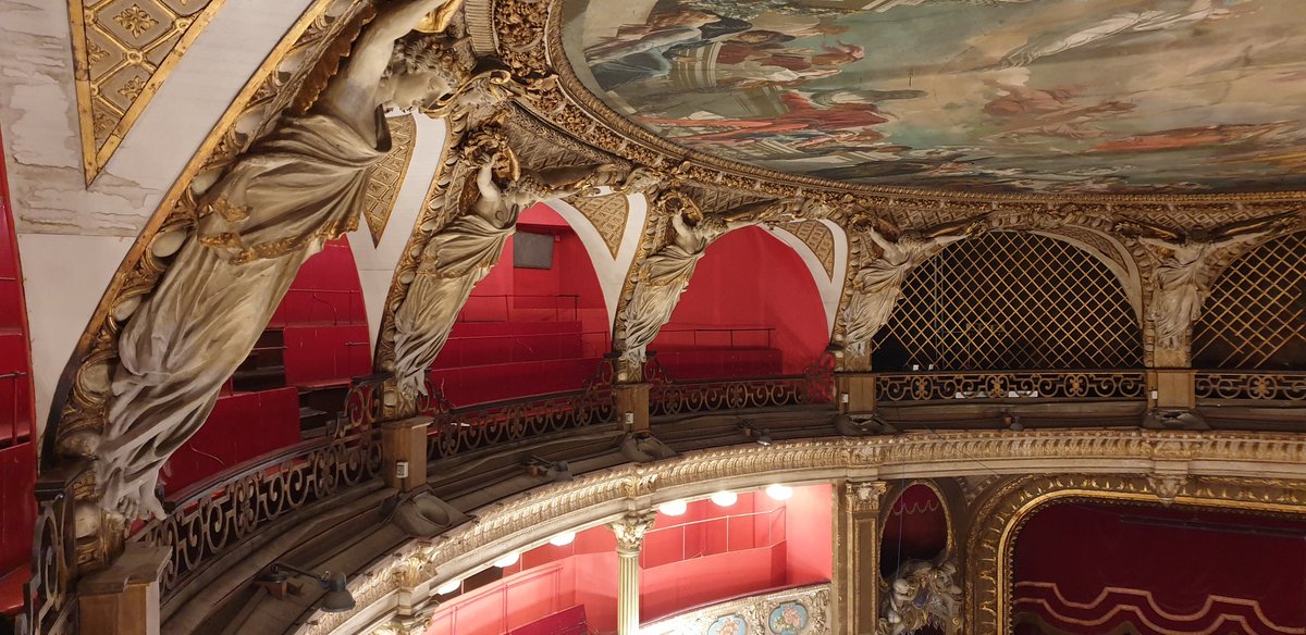 [ #EAC #Opéra #Théâtre #peac  ]
1e partie d'une journée #arts et #culture à <a href="/VilleDeToulon/">Ville de Toulon</a> avec 2 classes de 6e du <a href="/clg16fontaines/">H Pouliquen</a>.
Merci à <a href="/FestivalToulon/">Festival Toulon</a> de permettre aux élèves de la ruralité de découvrir l'<a href="/OperadeToulon/">Opéra de Toulon</a> 🙏