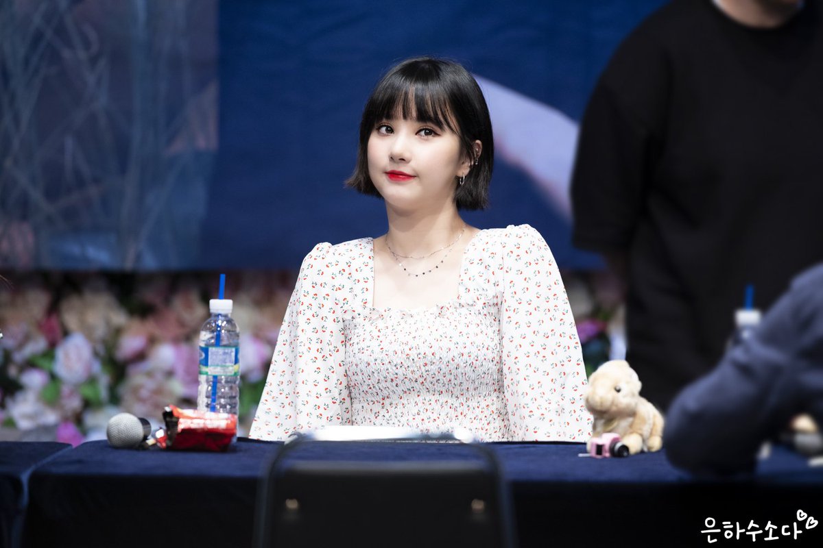 MilkywaySoda116's tweet photo. #FEVER_SEASON #열대야 #Fever #신촌
#Fever6thWin #GFRIEND59thWin
2019.07.07 일요일
7th Mini Album
'Fever Season'
신촌 팬사인회
은하 4pic
#여자친구 #GFRIEND #은하 #정은비
@GFRDofficial @GFRDofficialJP https://t.co/X4js9JNZhI