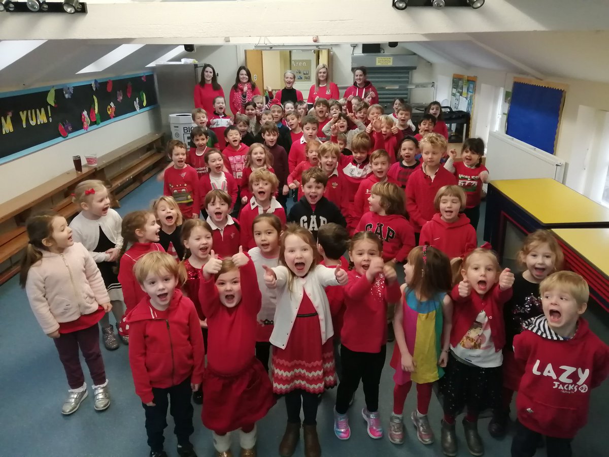 A sea of red in assembly this morning as we wear red for @Velindre #WearRedForWalesAndVelindre @Habsmonmouth