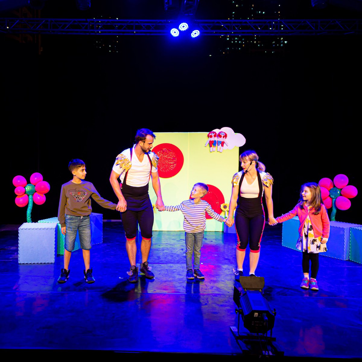 ShjFringe tweet media