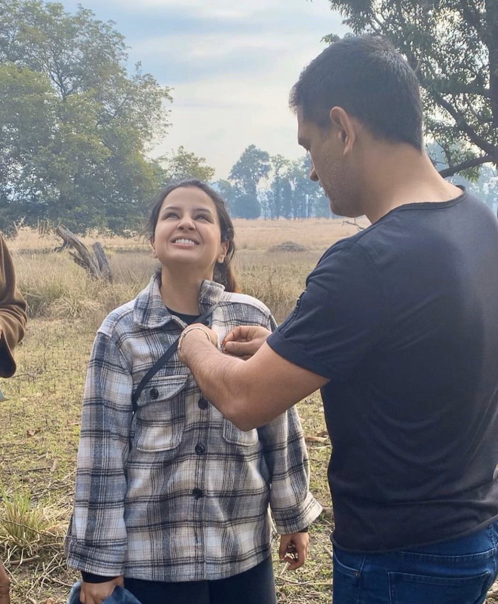 Picture of the day - the coolest duo❤️😇

#SakshiSinghDhoni #MSDhoni @msdhoni