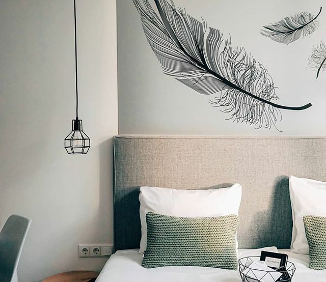 Hotel2Stay's tweet photo. Nothing is quite enjoyable as a comfortable bed. 😌 Especially when you don't have to make it the next morning 😆🤷‍♀️ https://t.co/hgwTbhlN7q https://t.co/RXkp3eQGFt