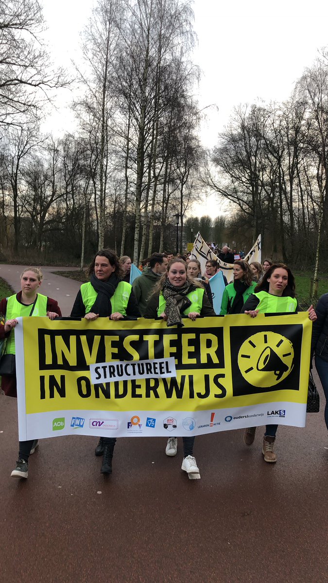 RKBS_PJ7's tweet photo. Onderwijsstaking!  @AgoraZaanstreek  @ZaanPrimair  @RTVNH_WFries https://t.co/PeBVuaOceS
